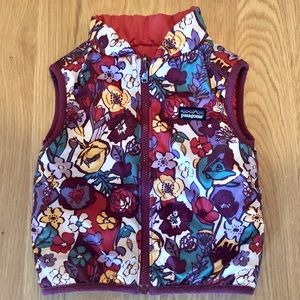 Reversible Patagonia Quilted vest 18-24 months